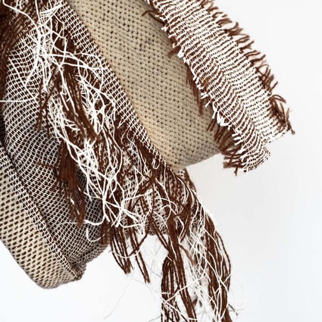 Morbido Dentro (2020) 21x32,5x16 cm Paper yarn, Alpaca, hand-spun wool