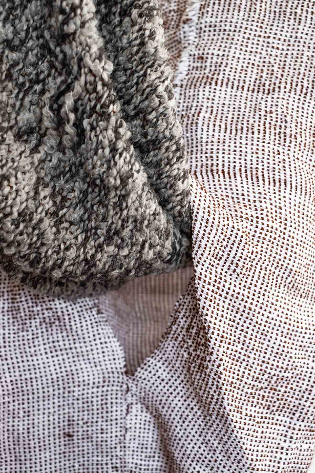 Ventricolo In Fuga (2020) 76x33x36 cm Paper yarn, Alpaca, Lambswool